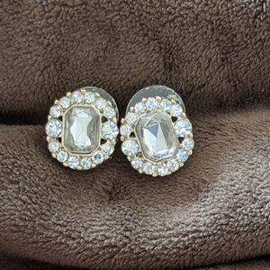 White House Black Market WHBM champagne golden stud earrings